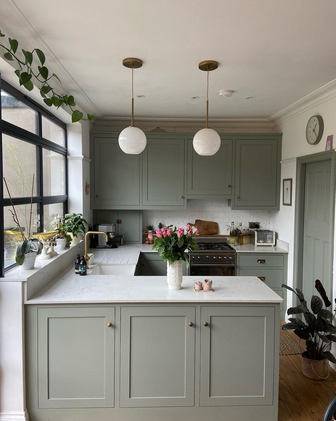 20 Small Kitchen Paint Color Ideas That Will Instantly Upgrade Your ...